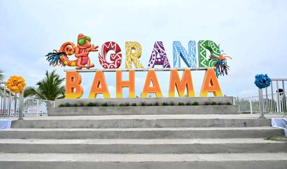 1 Day Bahamas Cruises sign