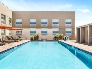 Holiday Inn Pool