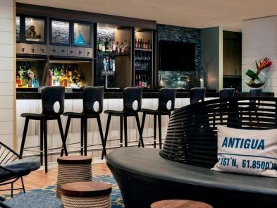 Renaissance Fort Lauderdale Cruise Port Hotel Lounge