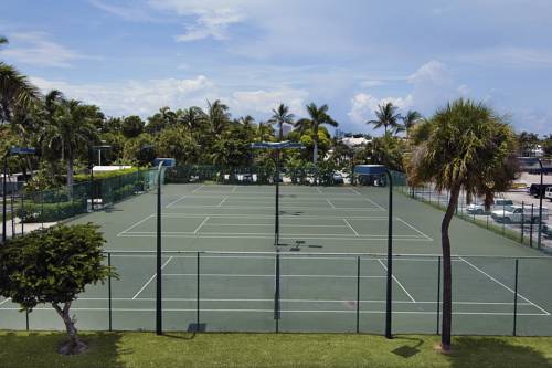 bahia-mar-fort-lauderdale-beach-doubletree-hilton-tennis